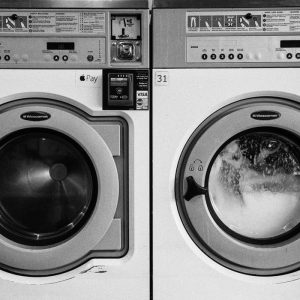 Was das Waschen von Kleidung mit Mikroplastik zu tun hat.